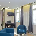 Du Quai De Seine Hotel Parigi