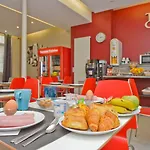 Du Quai De Seine Hotel