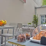 Hotel Du Quai De Seine