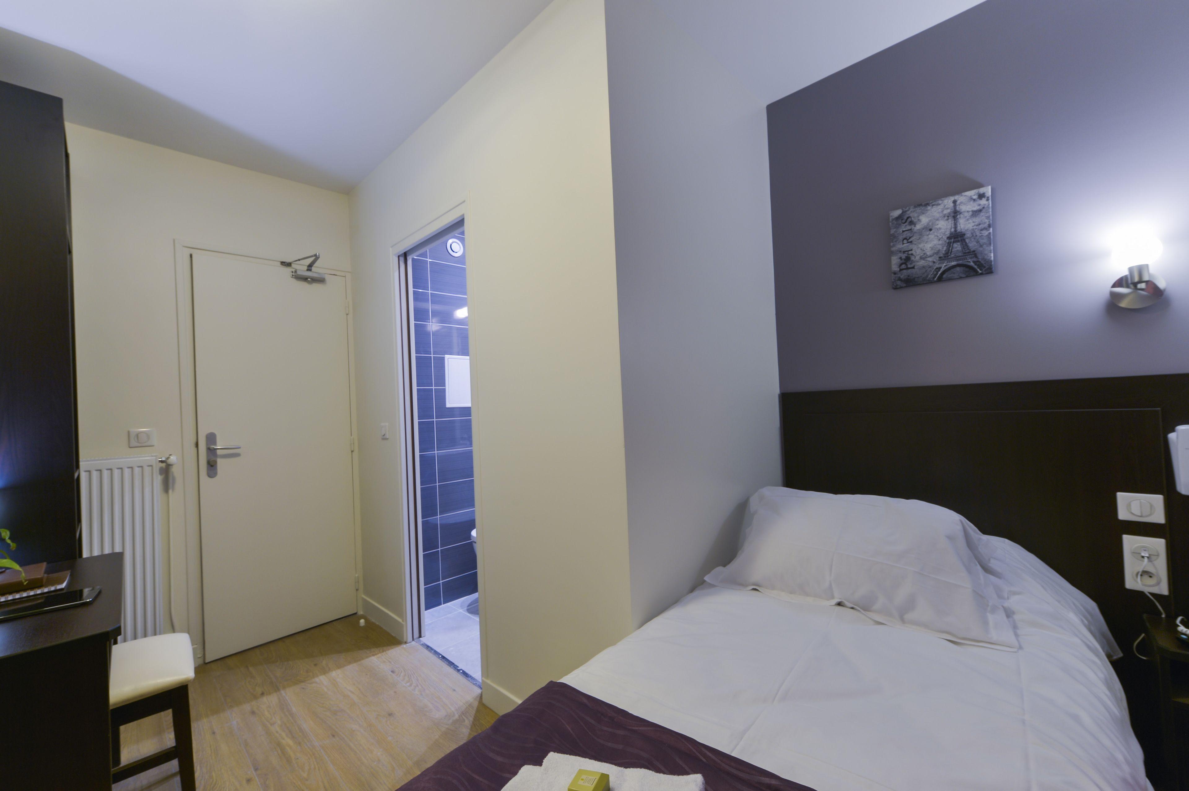 Du Quai De Seine Hotel 2*