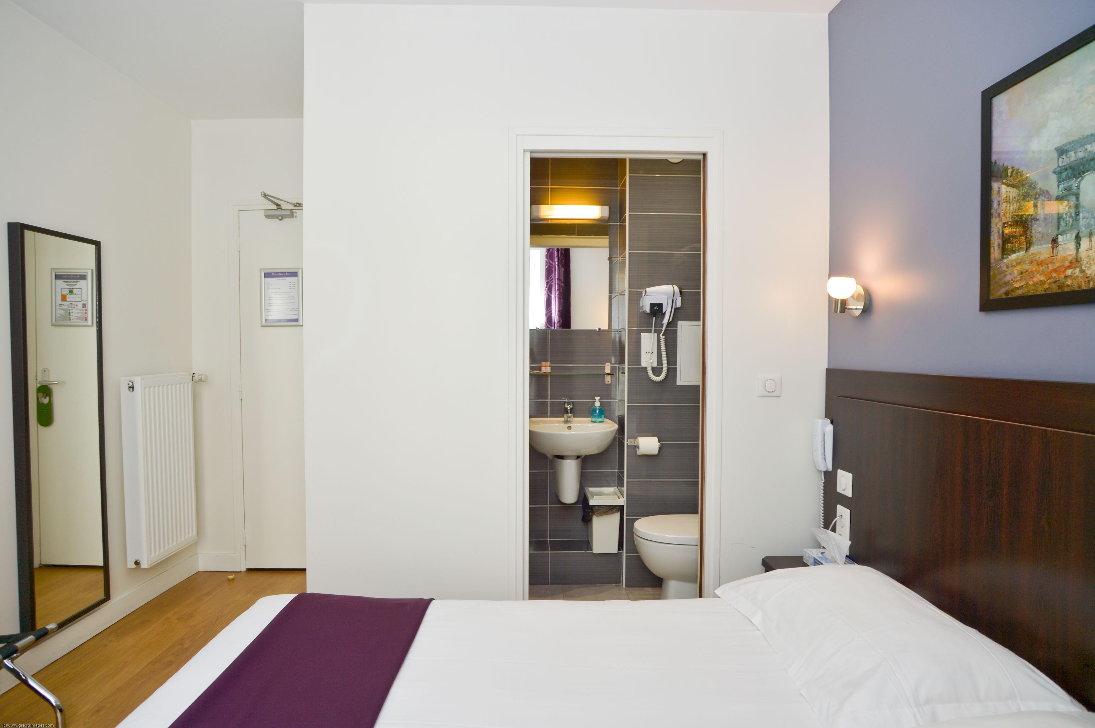 Du Quai De Seine Hotel 2*