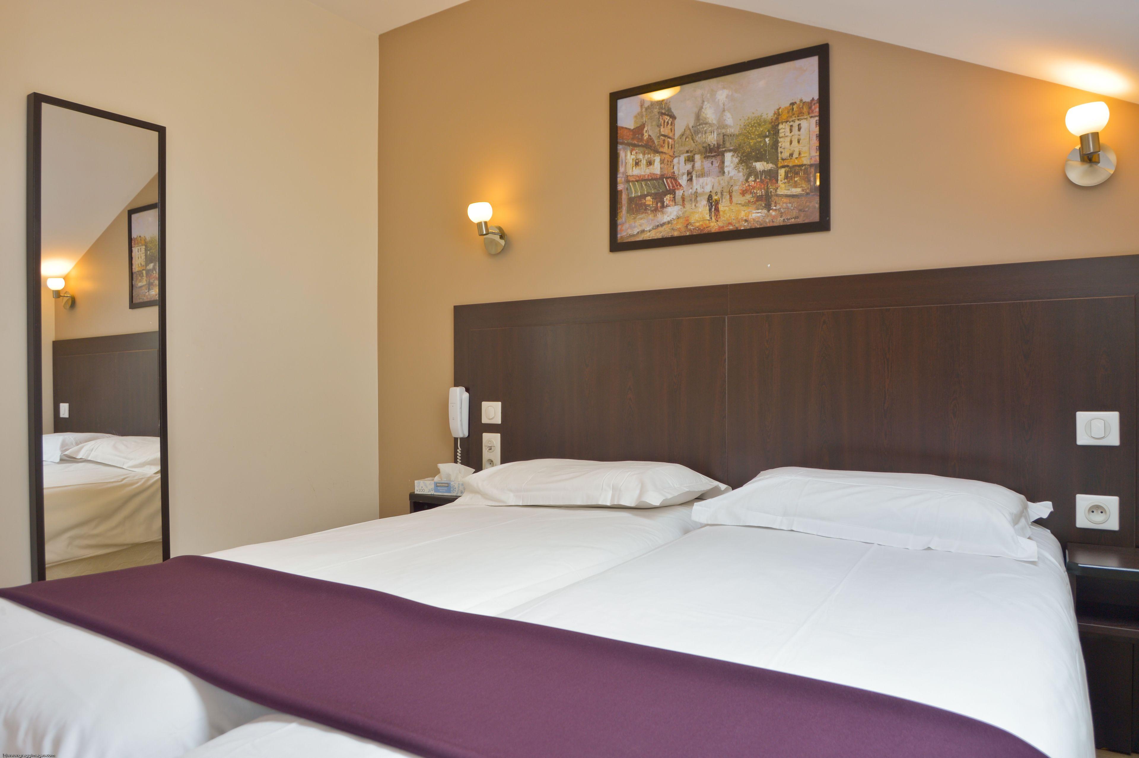 Du Quai De Seine Hotel 2*
